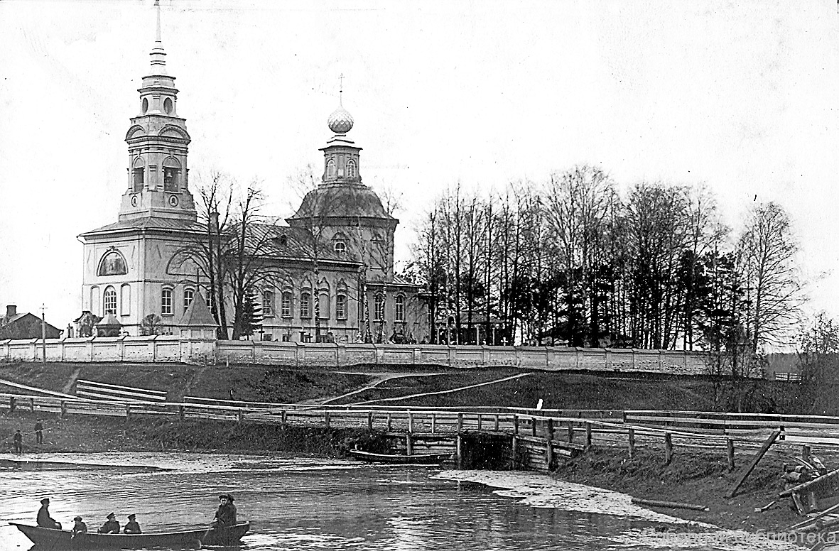 Церковь на Запрудне* вместе с относящимися к ней постройками образует выразительный храмовый комплекс, отражающий различные этапы в развитии костромской архитектуры с середины XVIII по начало XX вв.